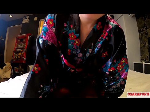 ❤️ Ọmọbirin Cosplay ọmọde fẹràn ibalopo si orgasm pẹlu squirt ni ẹlẹṣin kan ati fifun. Arabinrin Asia ti o ni irun obo ati awọn ori omu ẹlẹwa ni aṣọ aṣa aṣa Japanese ni fidio magbowo ti n ṣe afihan baraenisere pẹlu awọn nkan isere fokii. Sakura 3 OSAKAPORN. ❤️ Ibalopo